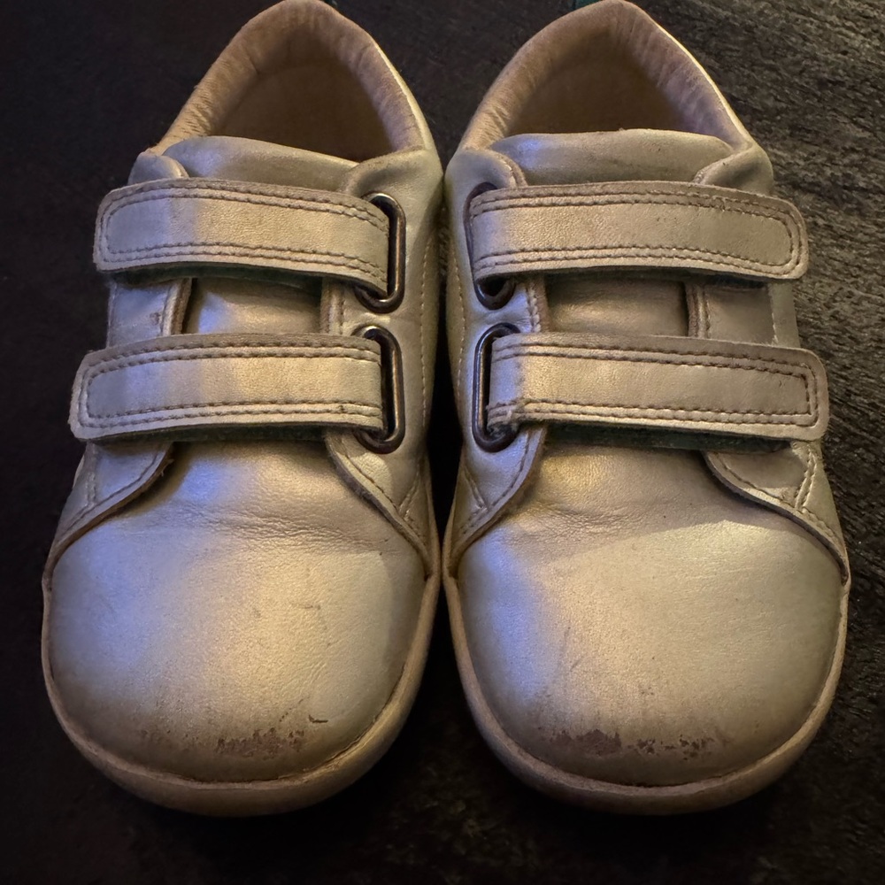 Ten Little - size 11.5 - silver - GUC - unisex